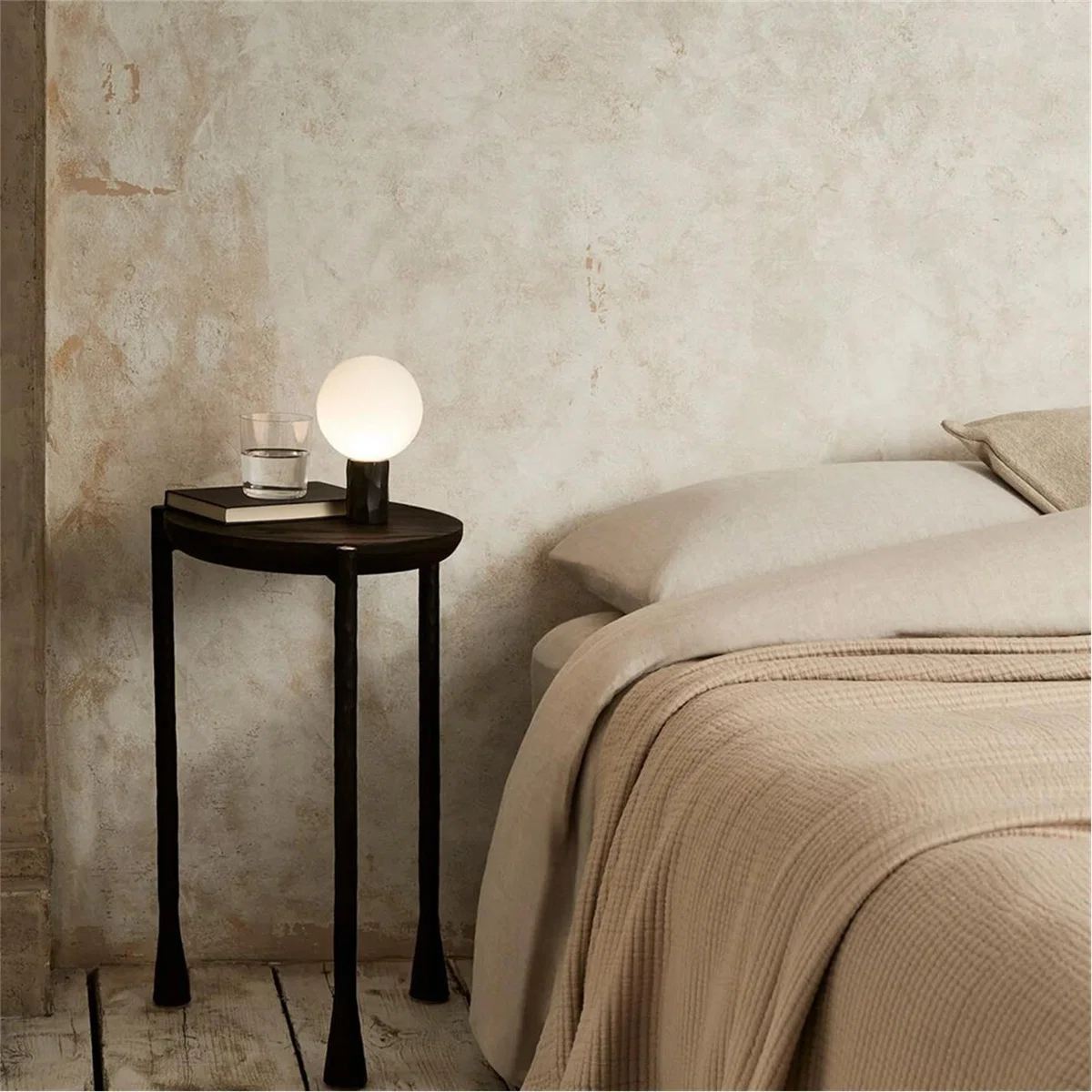 Price Kyoto Table Lamp – image 1