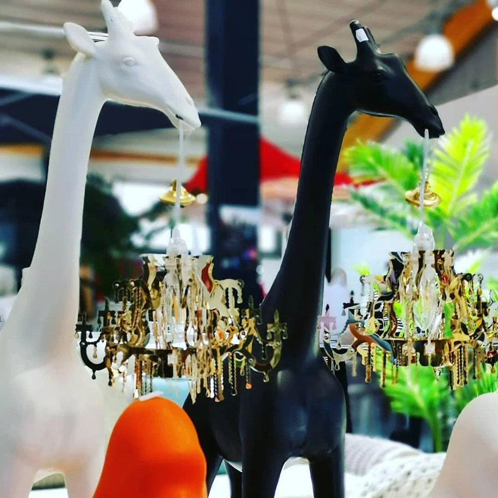 Qeeboo - Giraffe in Love Lamp - White – image 7