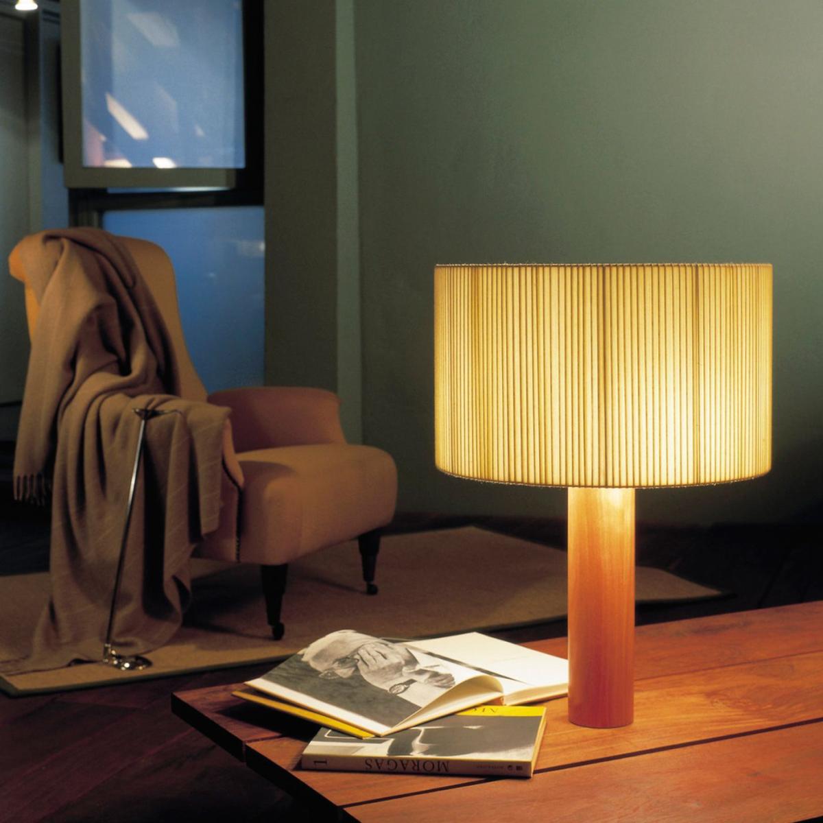 Moragas Table Lamp with Sapeli Wooden Leg - EU Plug – image 2