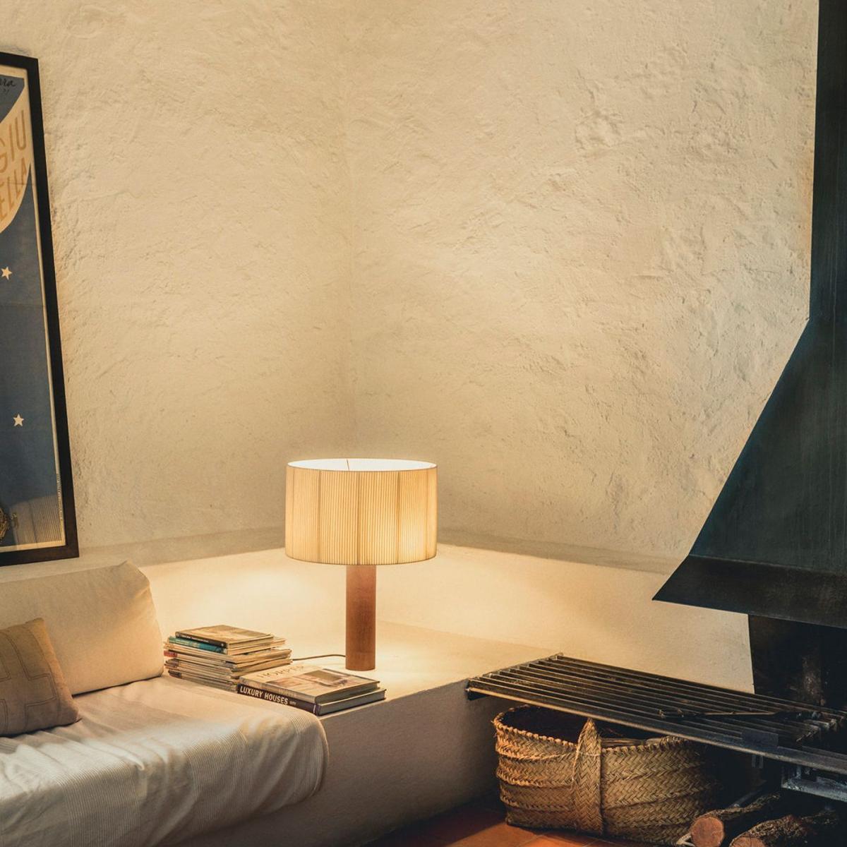 Moragas Table Lamp with Sapeli Wooden Leg - EU Plug – image 7