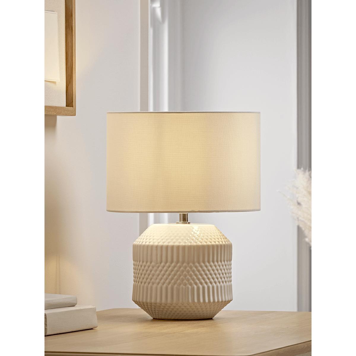 White Geometric Table Lamp – image 2