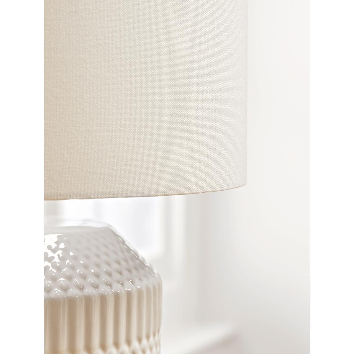 White Geometric Table Lamp – image 4