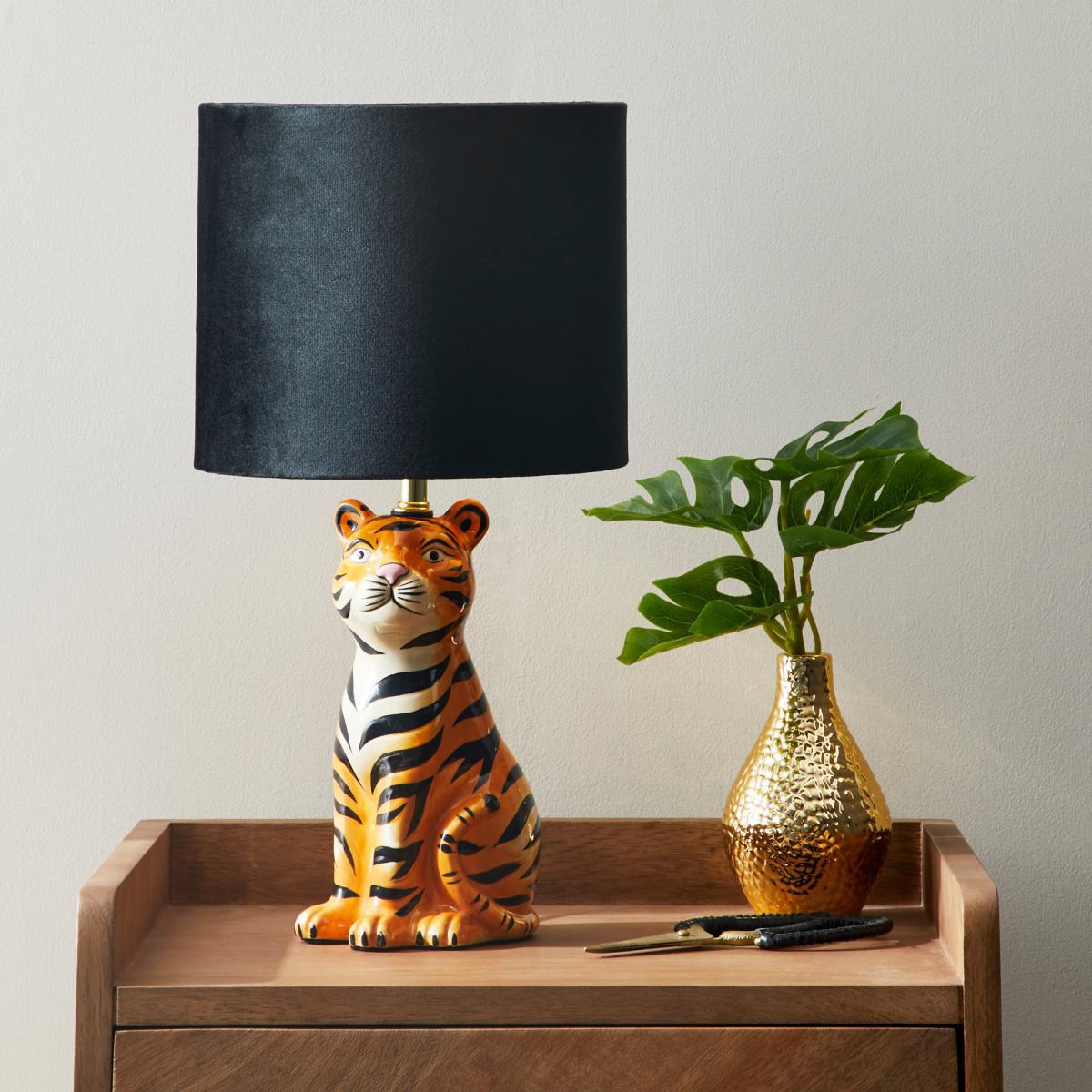 Tiger Table Lamp Black – image 2