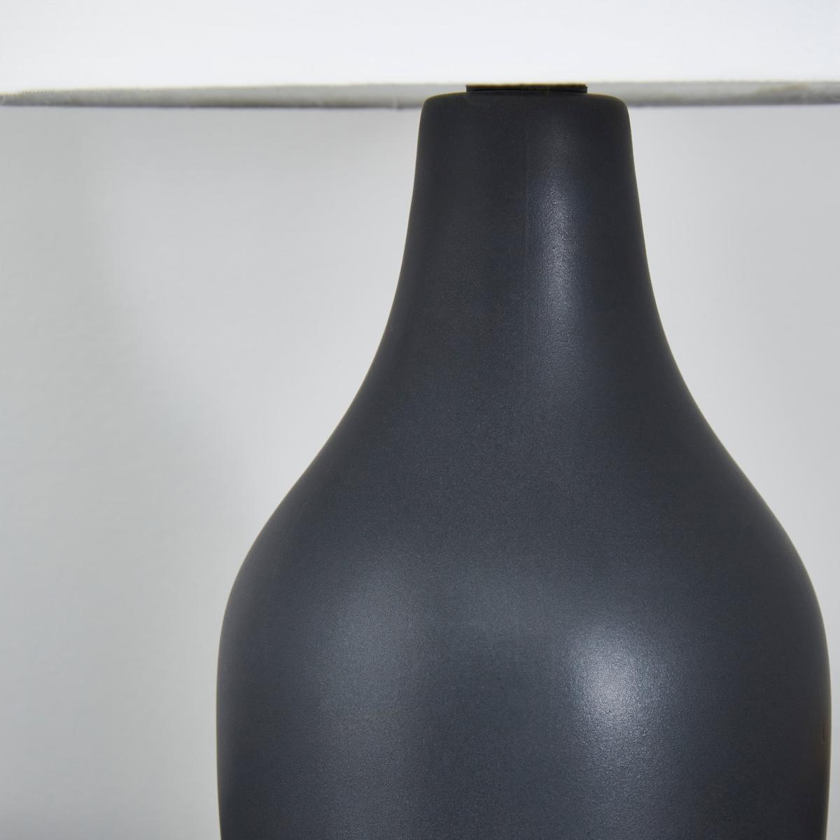 Ava Graphite and White Table Lamp White – image 4