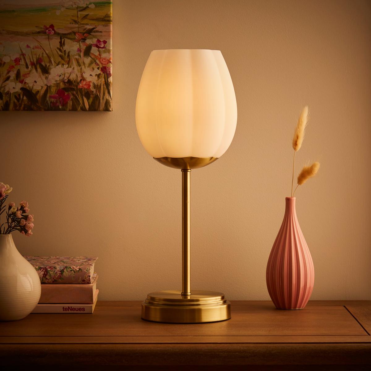 Frosted Tulip Ribbed Table Lamp Gold – image 3