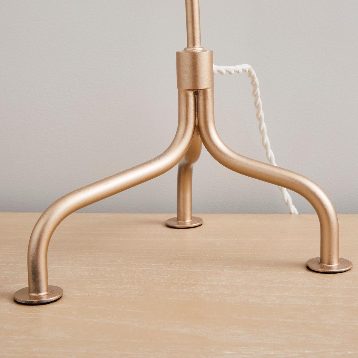Lorelai Table Lamp Gold – image 3