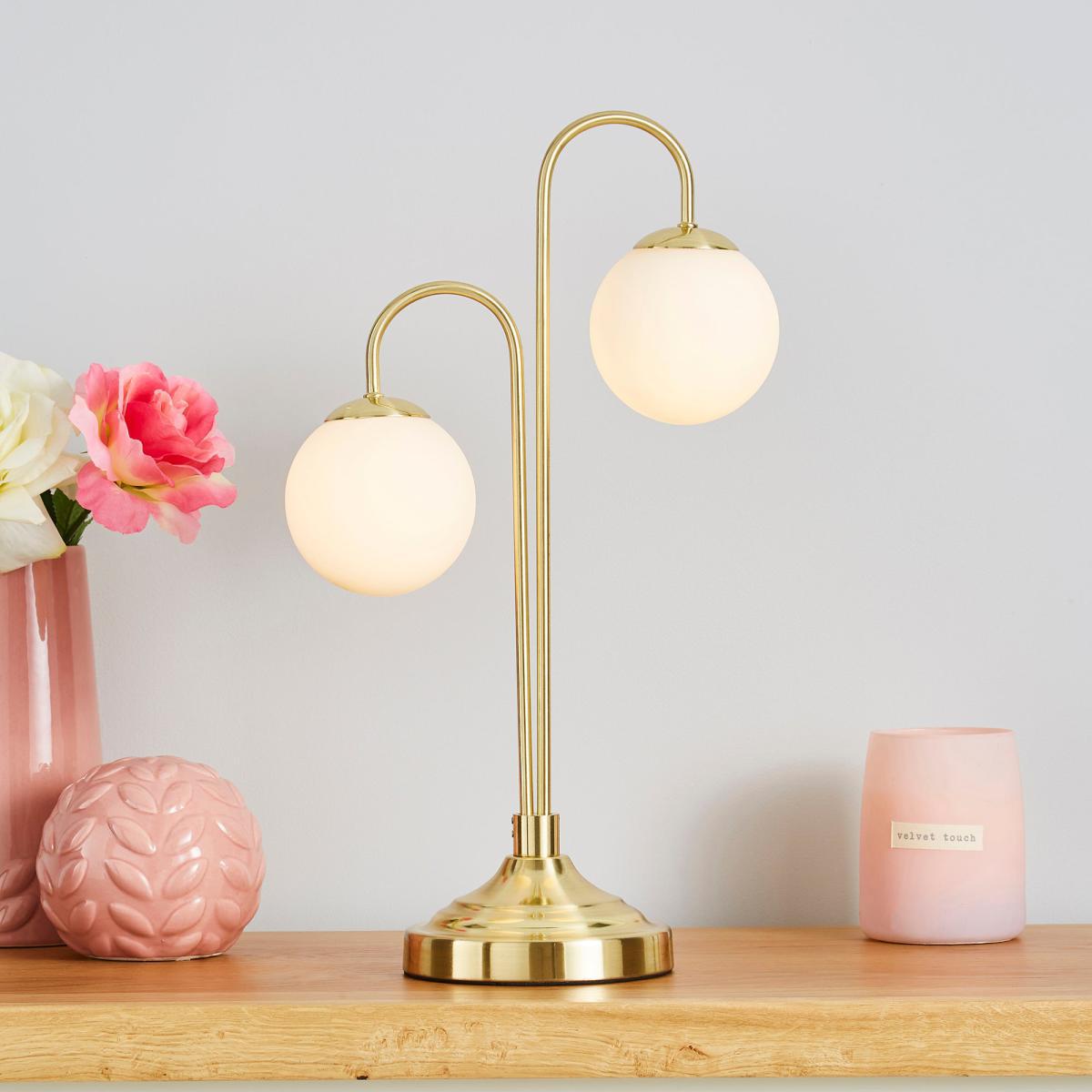 Gigi White Table Lamp Pink – image 1