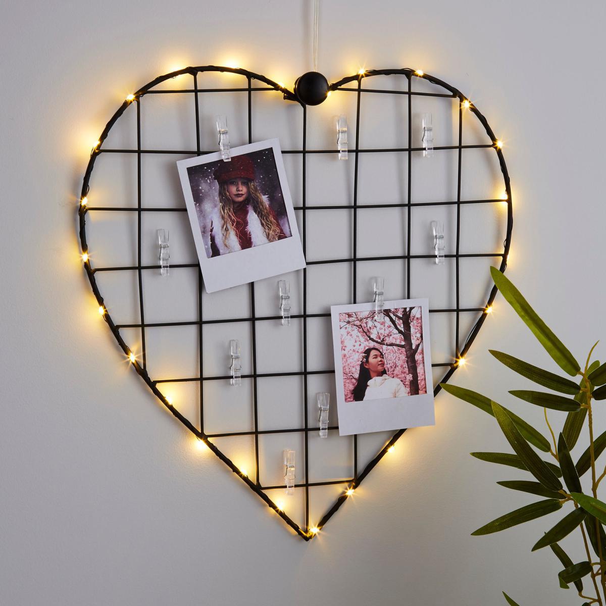 Black Heart With Photo Pegs Light Black – image 1