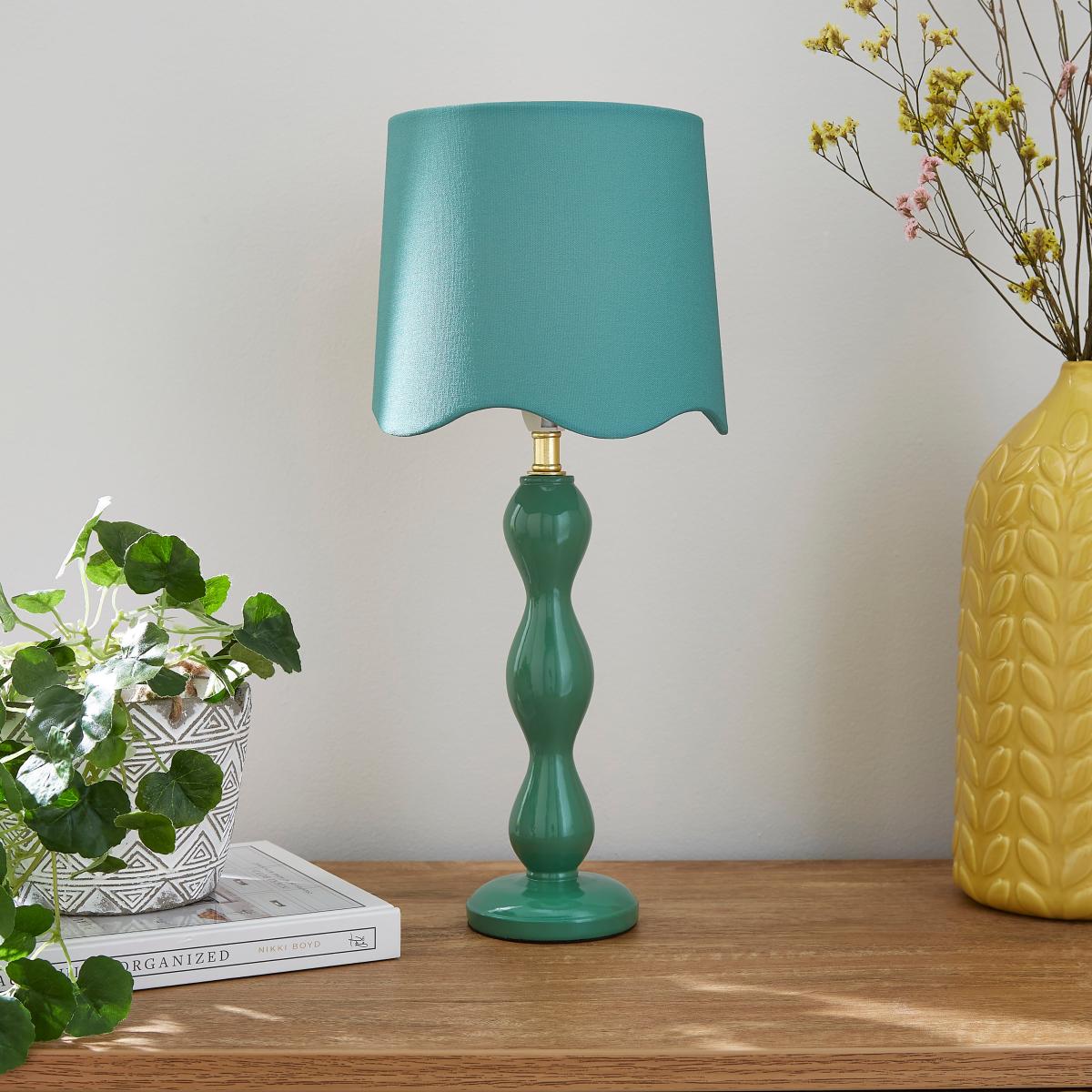 Elsie Tall Scalloped Table Lamp Green – image 2