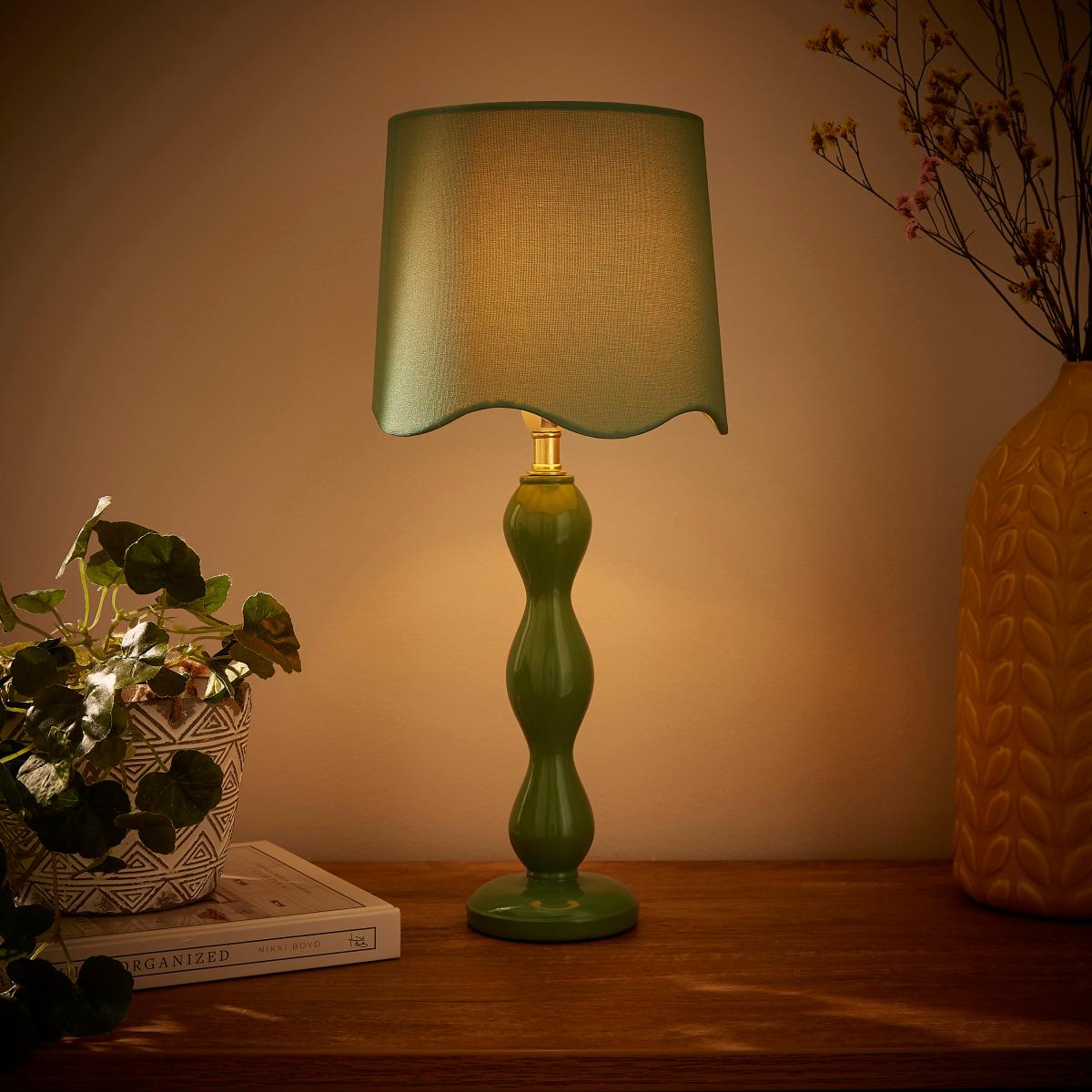Elsie Tall Scalloped Table Lamp Green – image 3