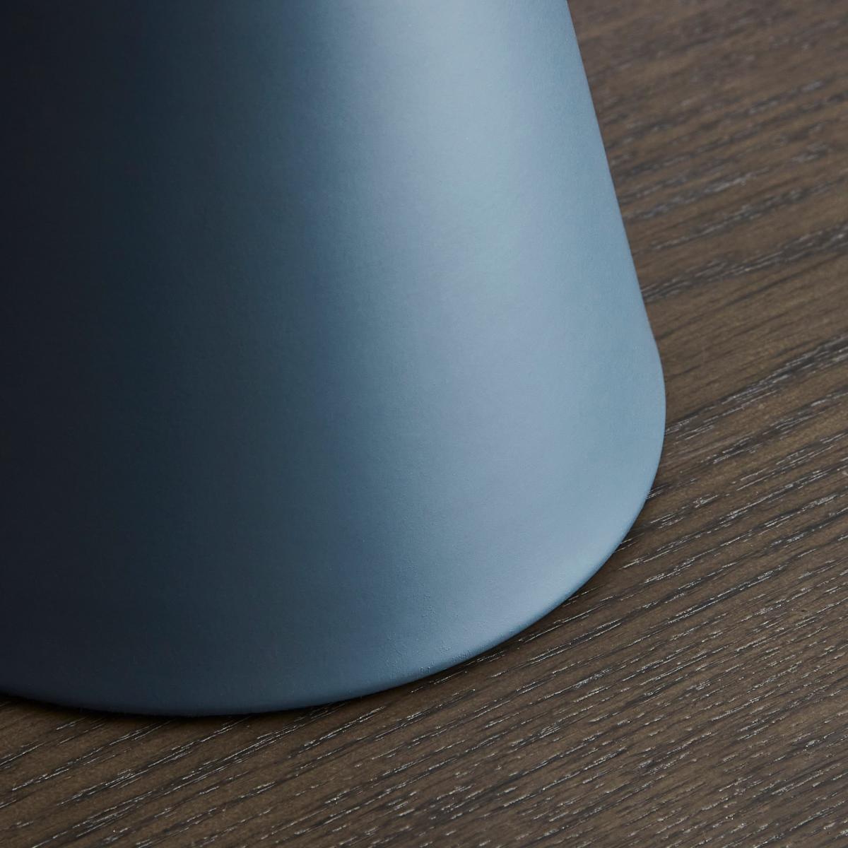Geometric Shaped Table Lamp Grey – image 3