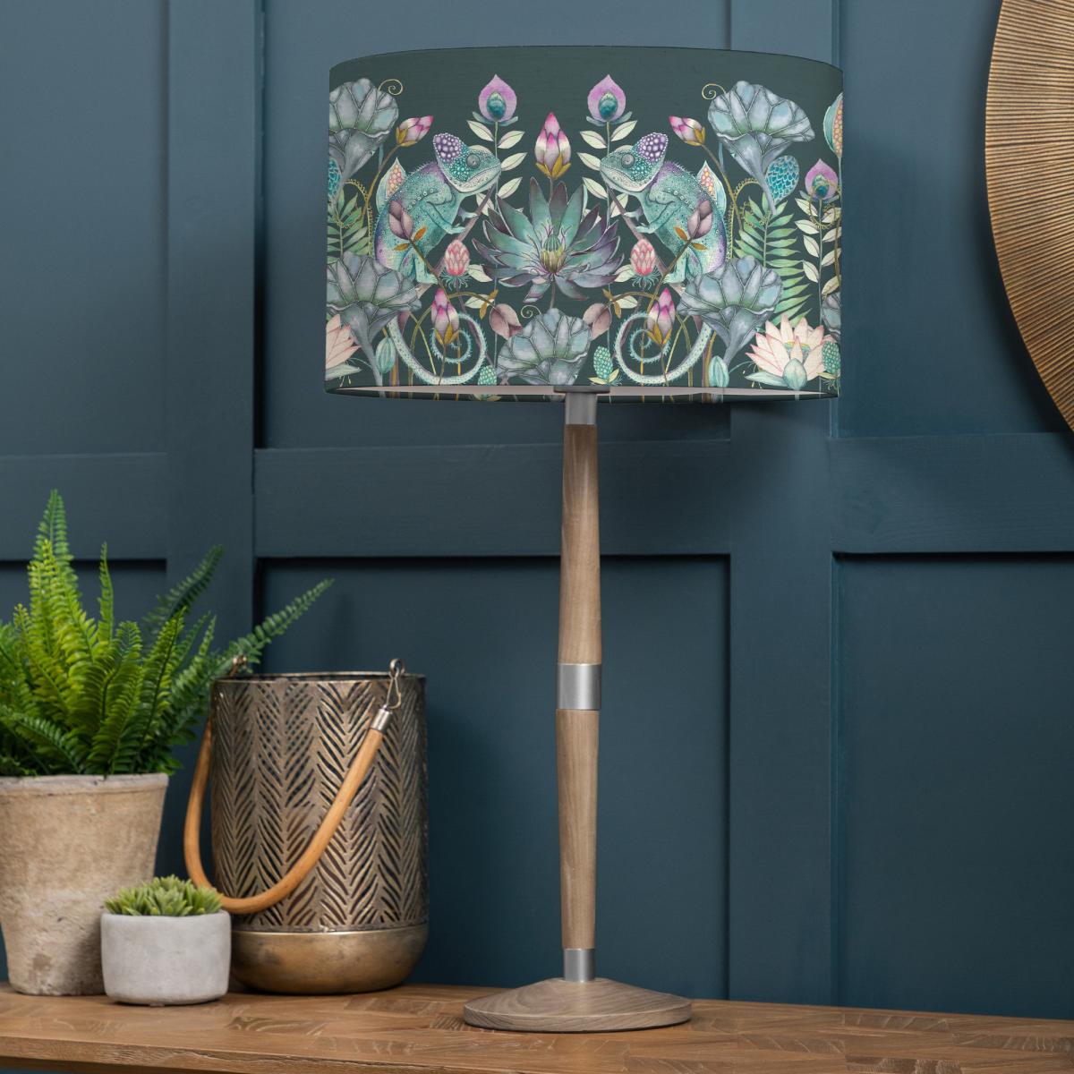 Solensis Large Table Lamp with Osawi Shade Osawi Emerald Green – image 1