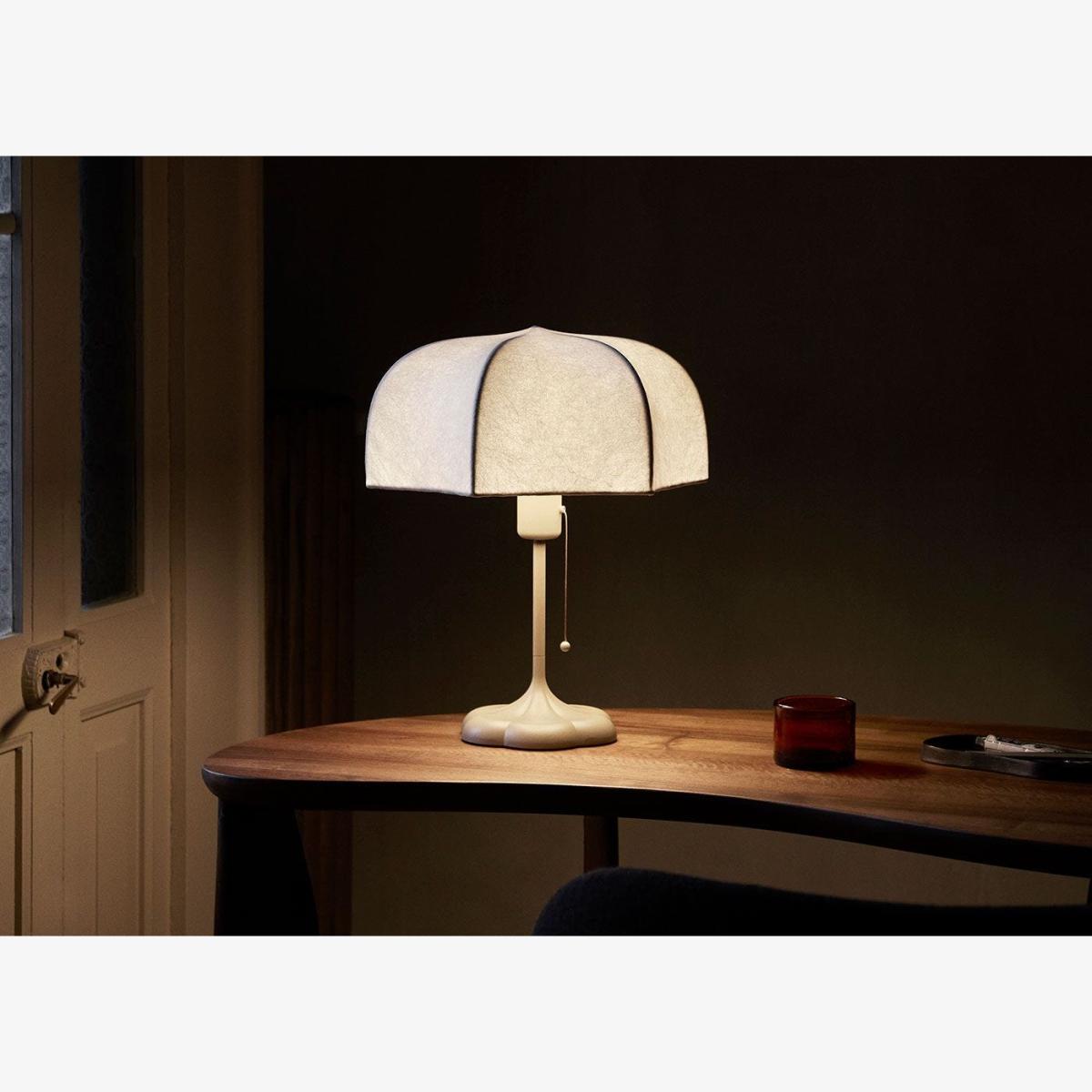 ferm LIVING Poem Table Lamp White & Cashmere – image 1
