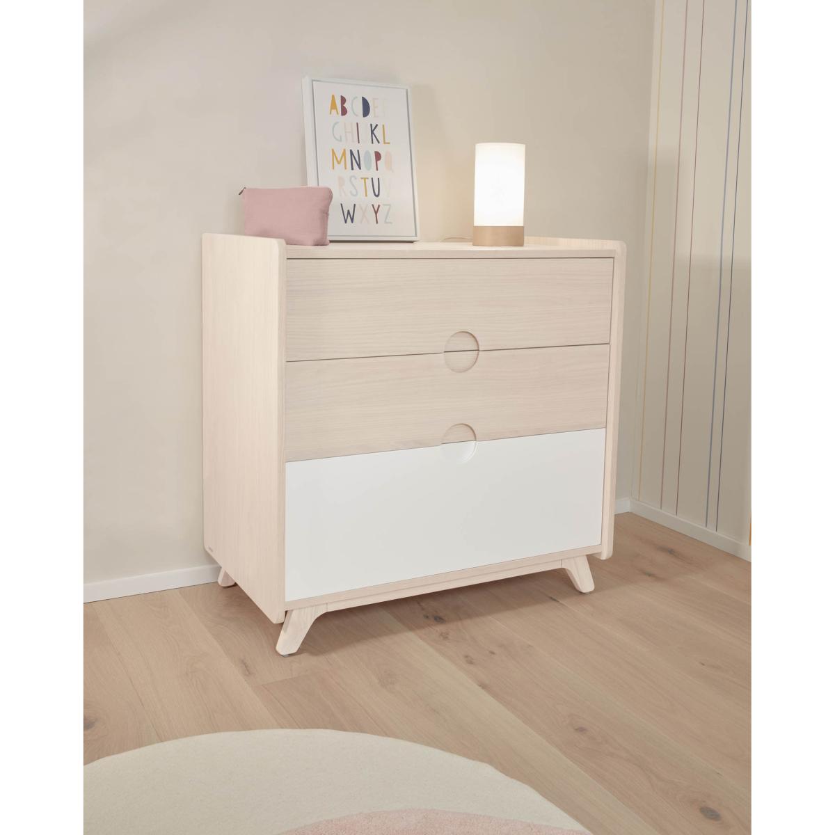 Slat table lamp in cotton and beech wood UK adapter – image 4