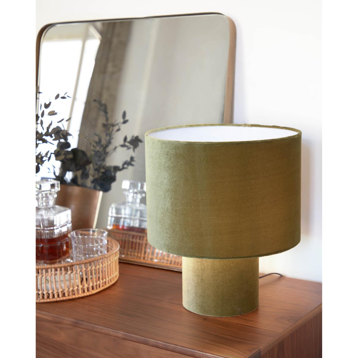 Eastend table lamp in green velvet UK adapter – image 2