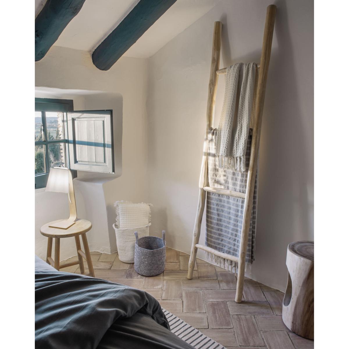 Repcy table lamp made of oak veener – image 4