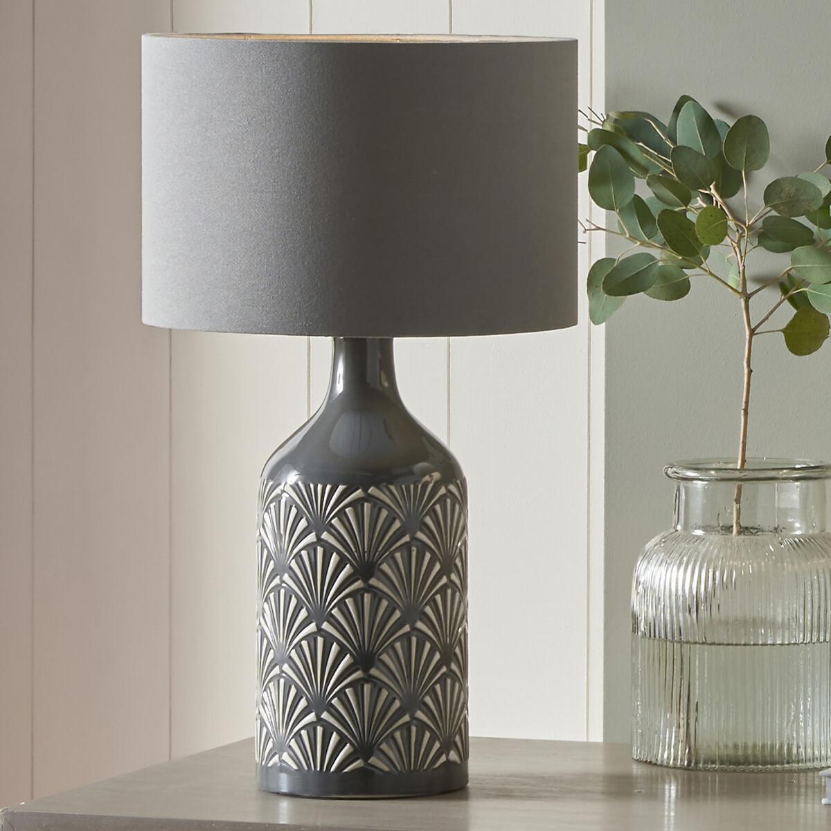 Art Deco Detail Ceramic Table Lamp – image 4