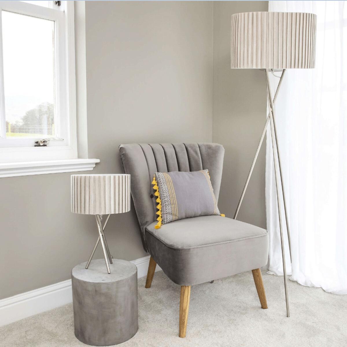 Contemporary 43cm Table Lamp – image 2