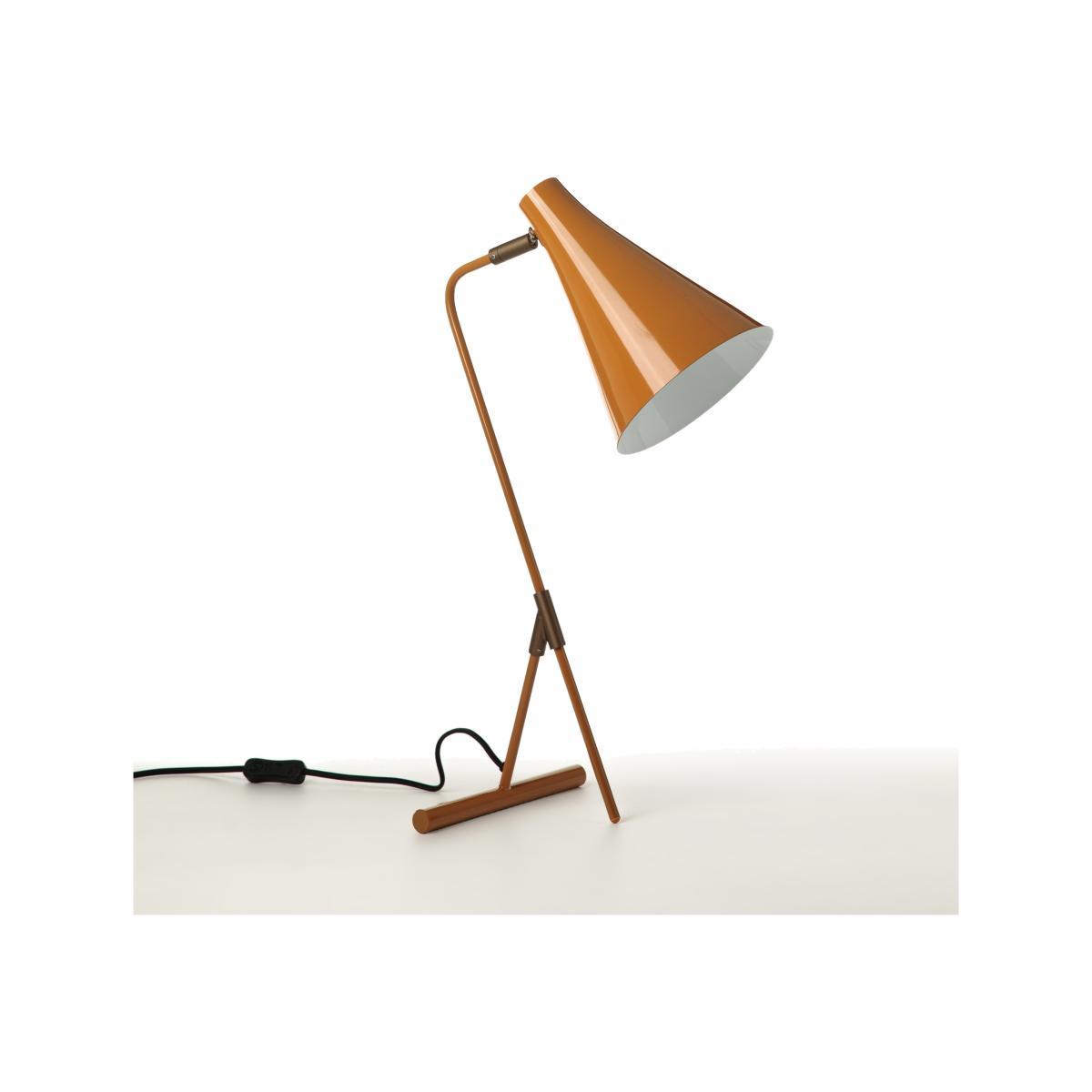 Jameson Metal Table Lamp in Caramel – image 1