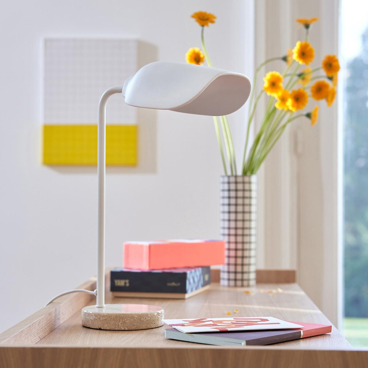 Perlata Ceramic and Travertine Table Lamp – image 5