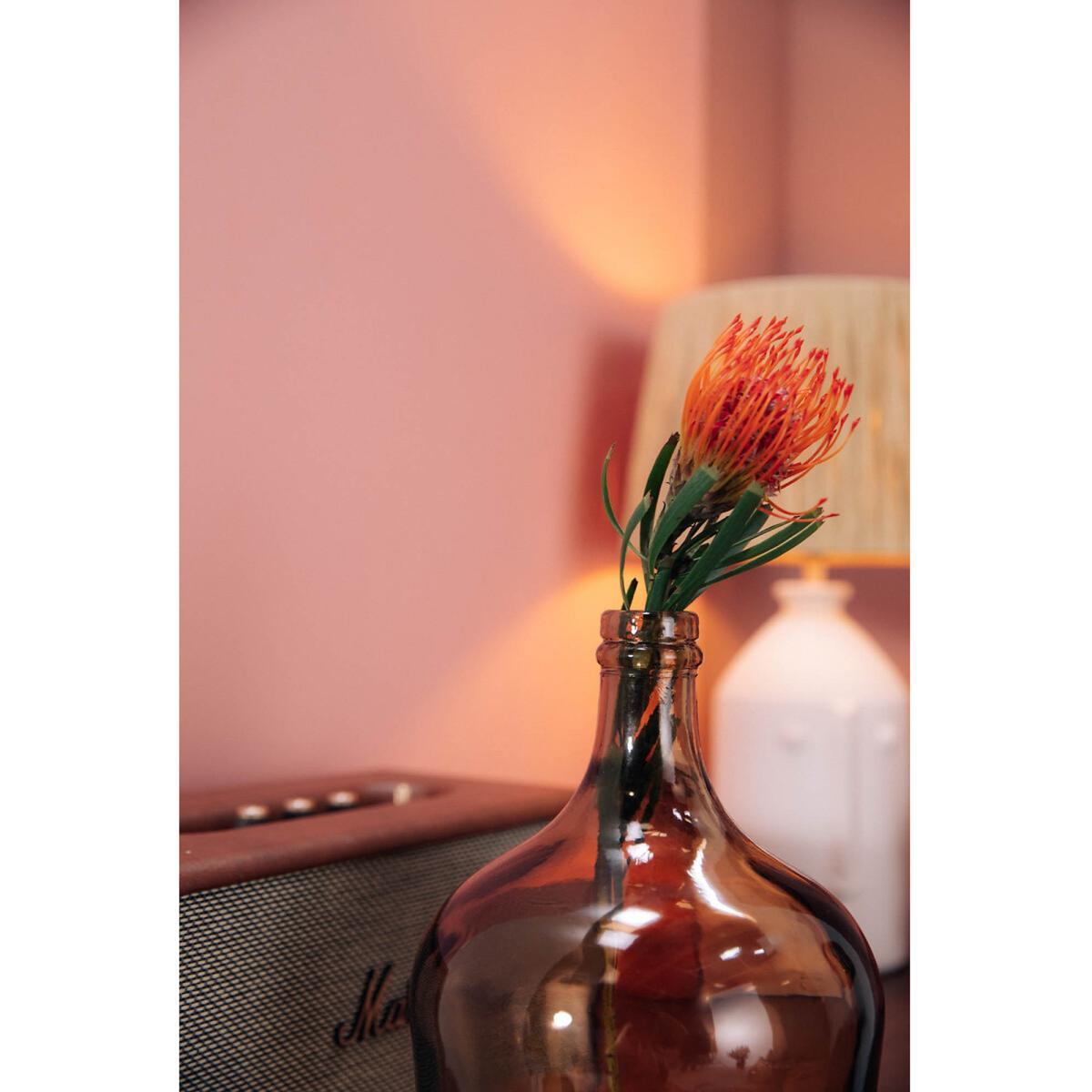 Manoni Ceramic Lamp with Raffia Shade – image 7