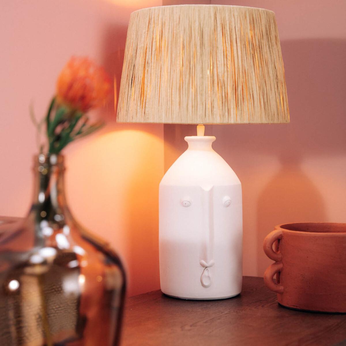 Manoni Ceramic Lamp with Raffia Shade – image 8