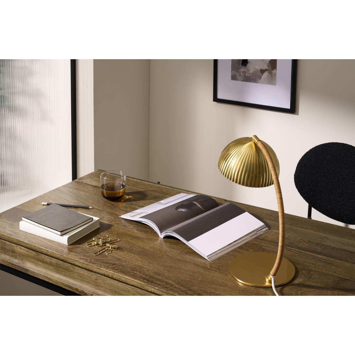Shell Table Lamp, Antique Brass & Natural Rattan – image 3