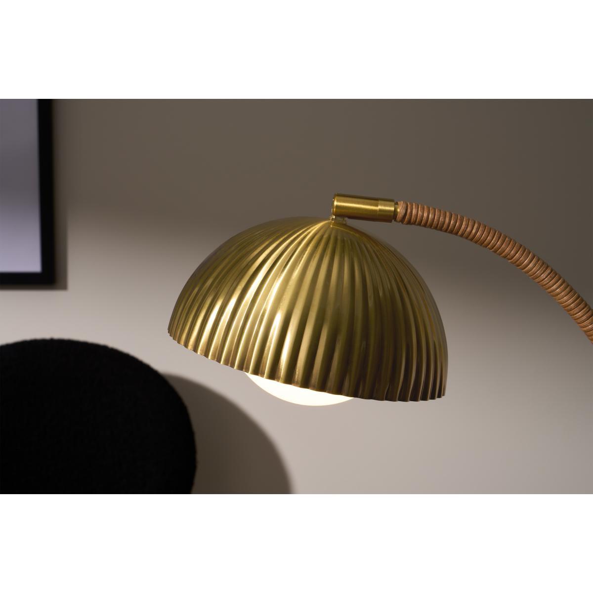 Shell Table Lamp, Antique Brass & Natural Rattan – image 4