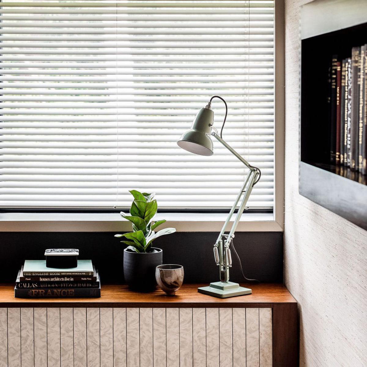 Original 1227 Table lamp - / National Trust Edition by Anglepoise Green – image 6