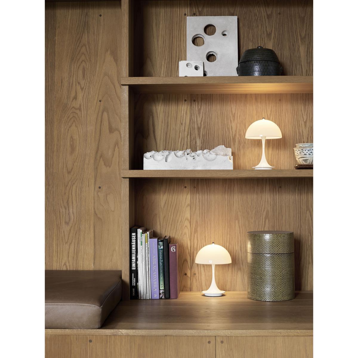 Panthella Portable LED Wireless lamp - / H 23 cm - Rechargeable USB by Louis Poulsen White – image 2