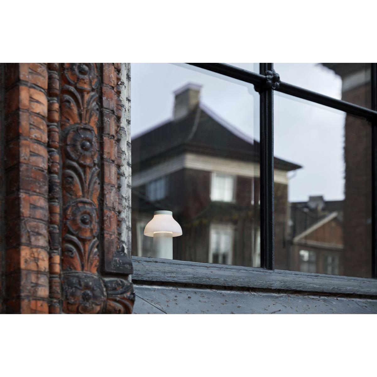 PC Portable Wireless lamp - / For outdoor use - USB charging by Hay White/Beige – image 3