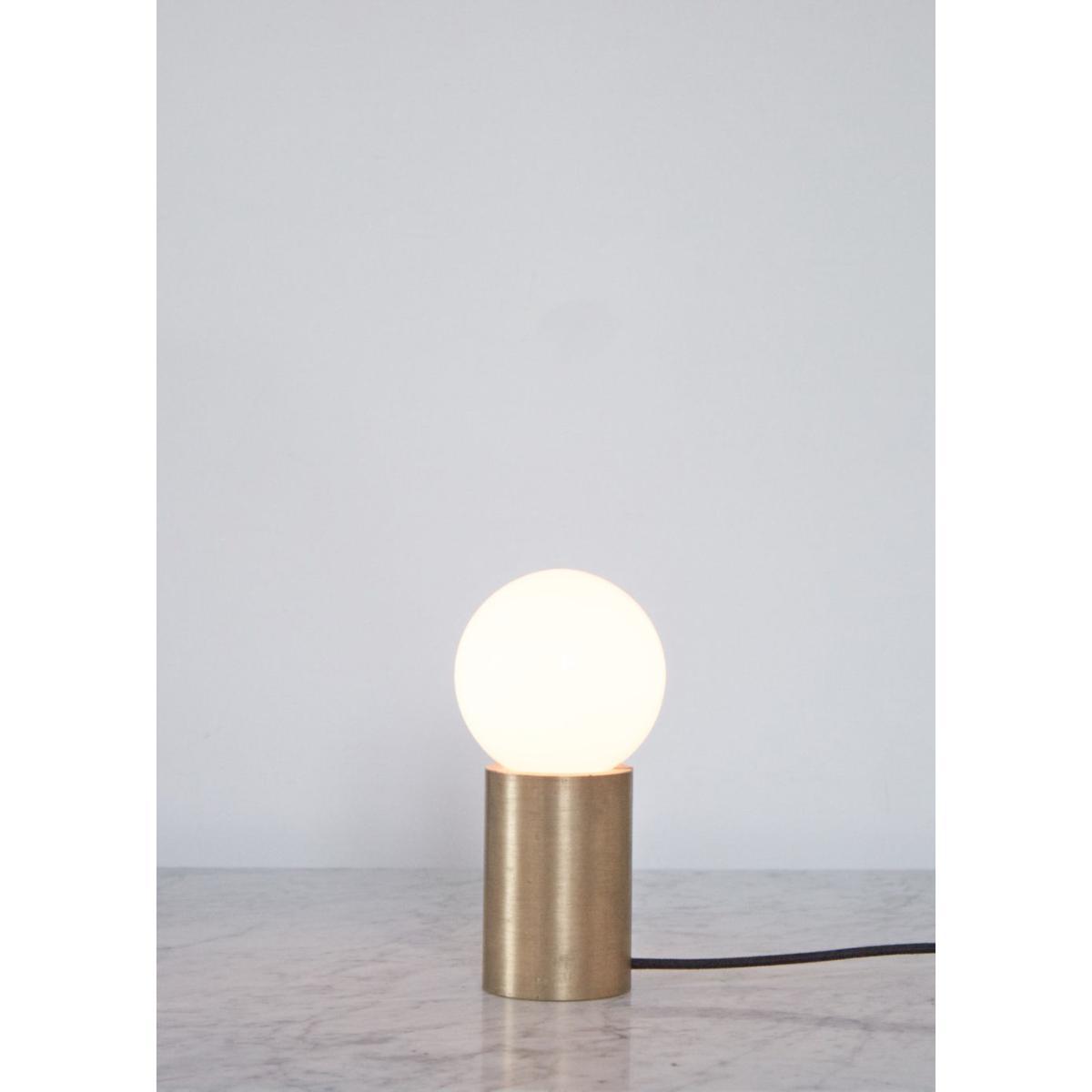 Socket Table lamp - H 18 cm - Laiton by Menu Gold/Metal – image 5