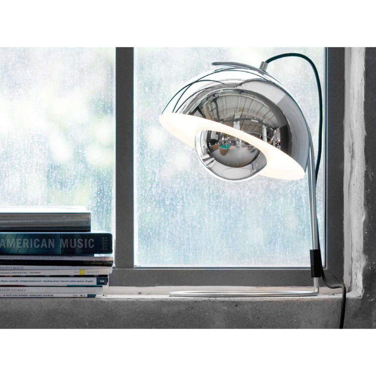 FlowerPot VP4 Table lamp by &tradition Black – image 2