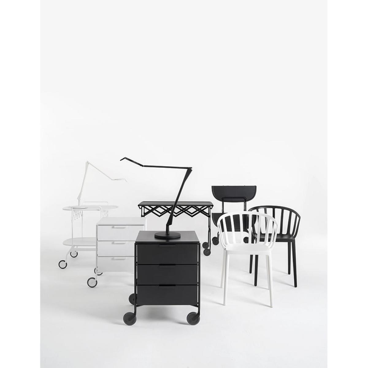 Aledin TEC Table lamp - / LED - Flat diffuser / Matt version by Kartell Black – image 4