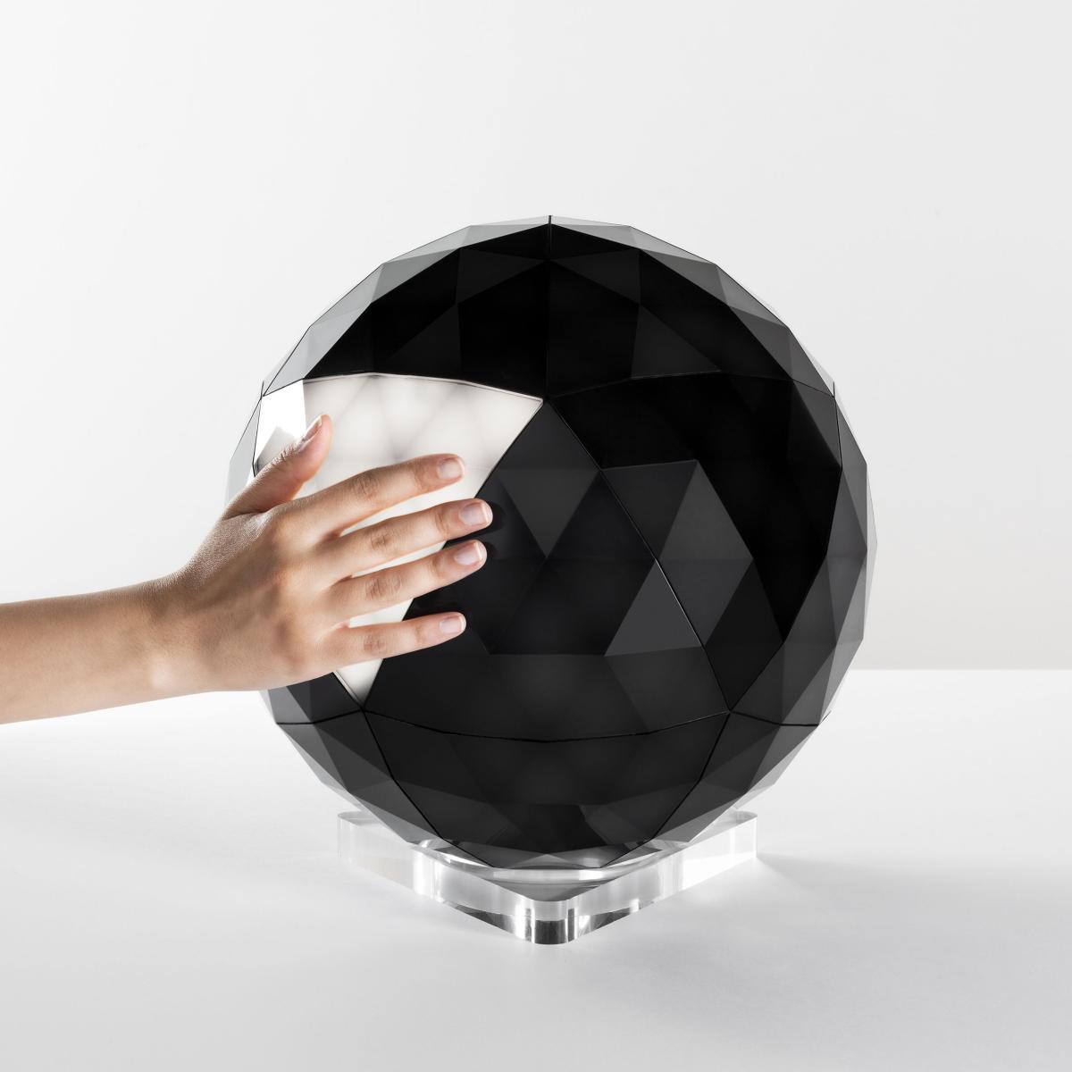 Huara LED Table lamp - / Ø 40 cm - Touch surface / Bluetooth by Artemide Black/Transparent – image 3
