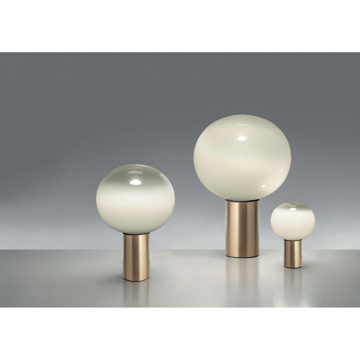 Laguna Table lamp - / Ø 16 x H 24 cm by Artemide White/Gold/Metal – image 2
