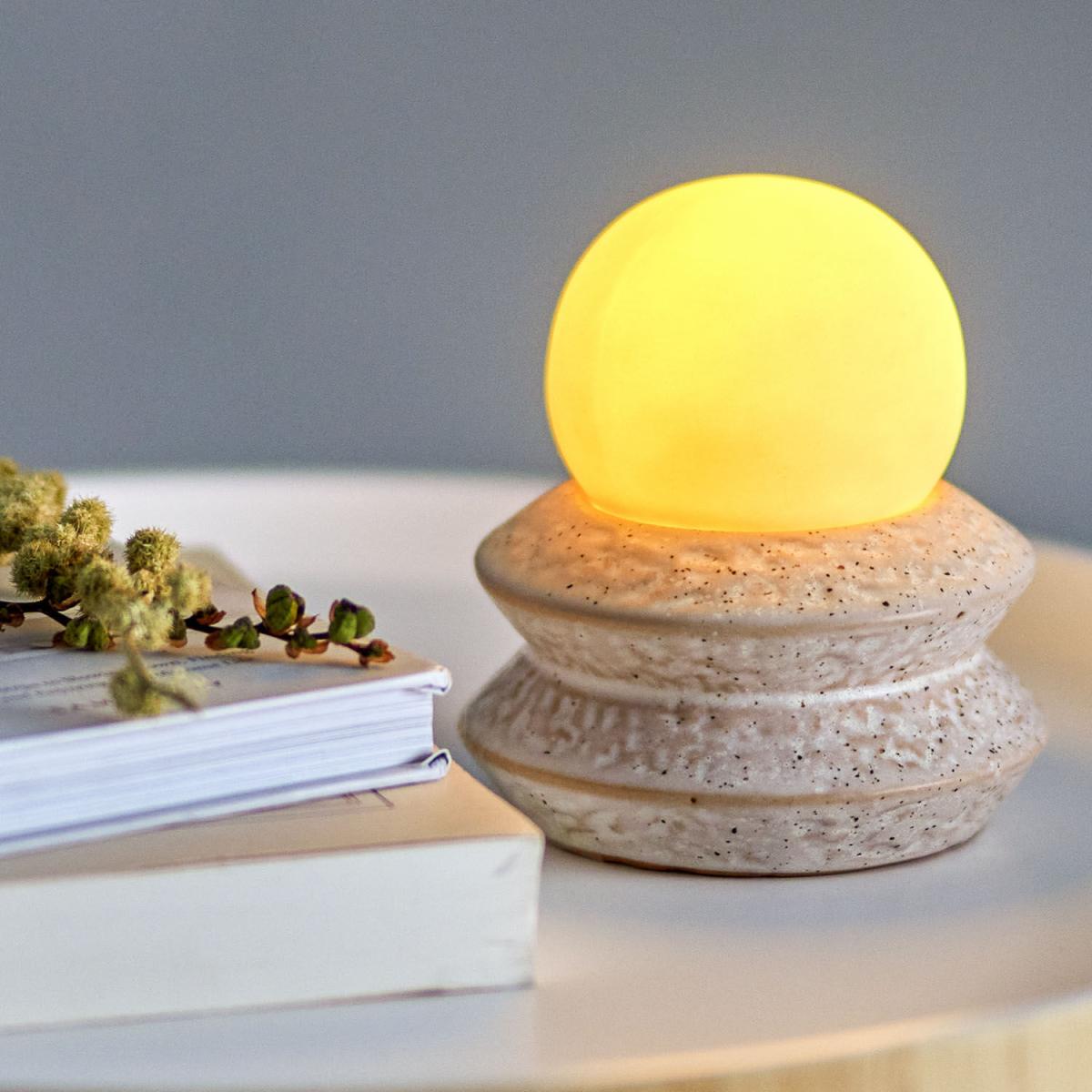 Capella LED n°2 Cordless battery lamp ceramic white / Ø 10 x H 11 cm - Bloomingville – image 3