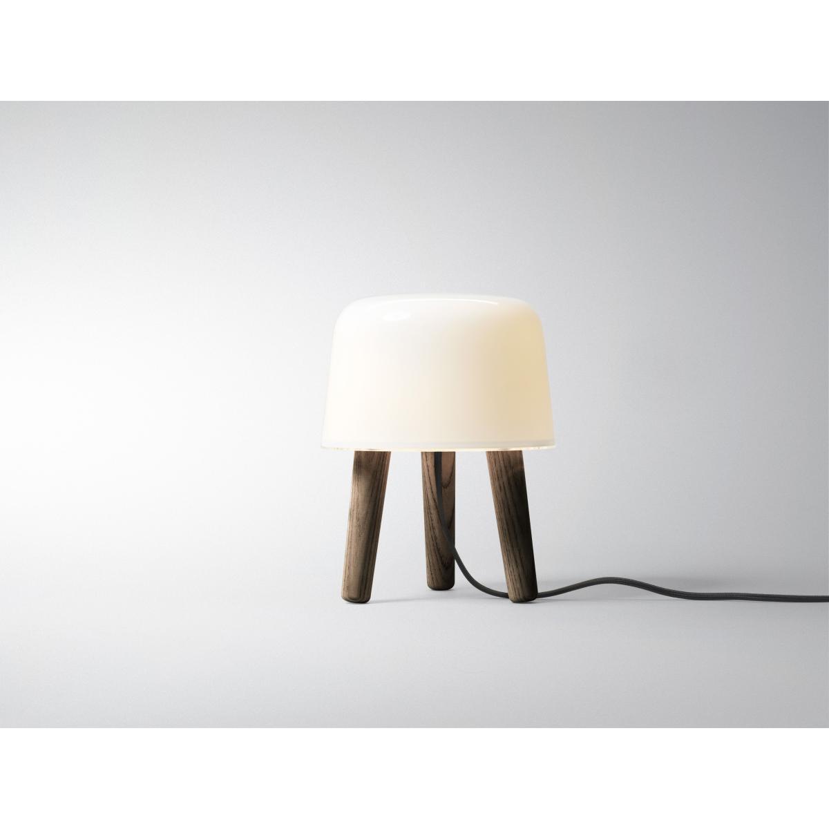 Milk Table lamp by &tradition Black/Natural wood – image 2