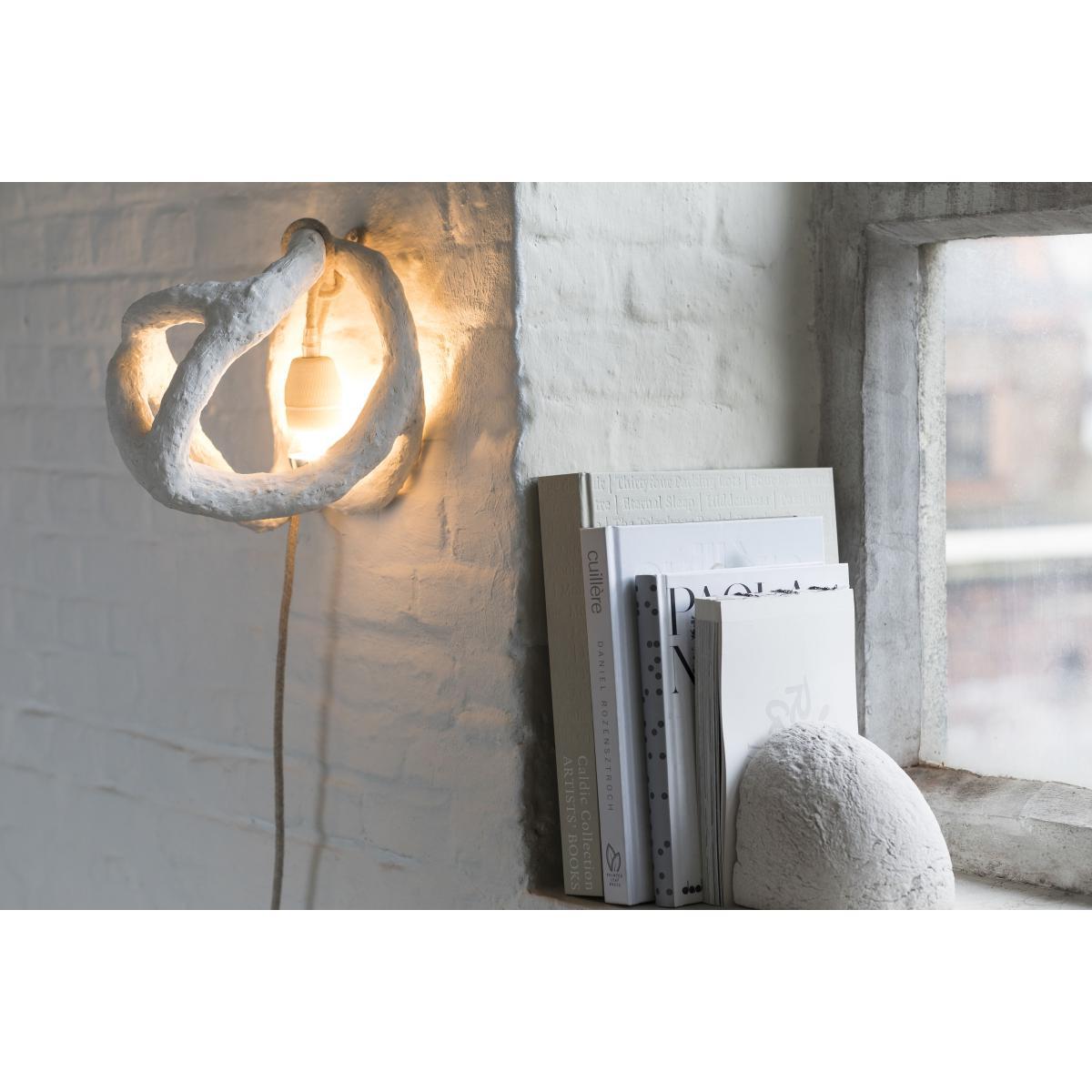 Sculpture Table lamp - / Hand-moulded plaster by Serax White – image 4