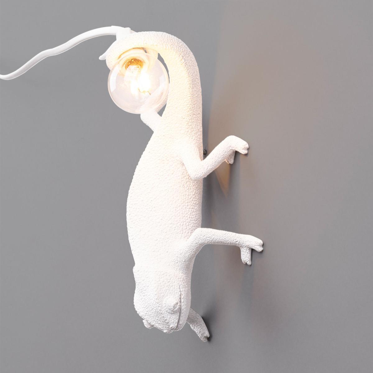 Chameleon Going Down Wall light - / Wall light - Resin by Seletti White – image 4