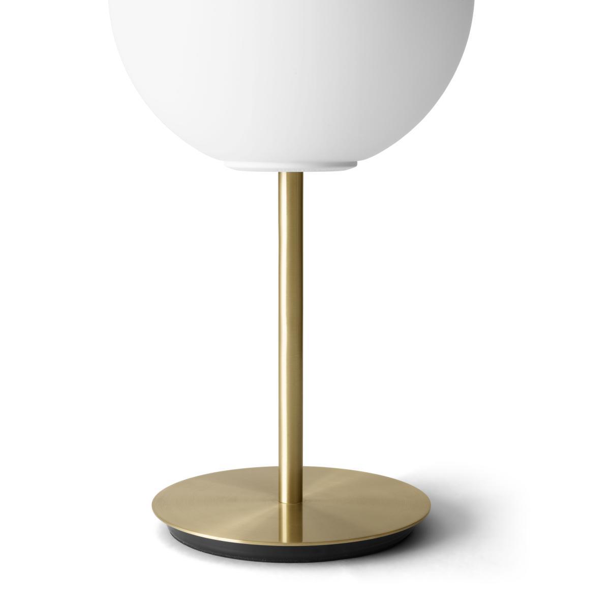 TR Bulb LED Table lamp - / Brass & glass by Menu Gold/Metal – image 3