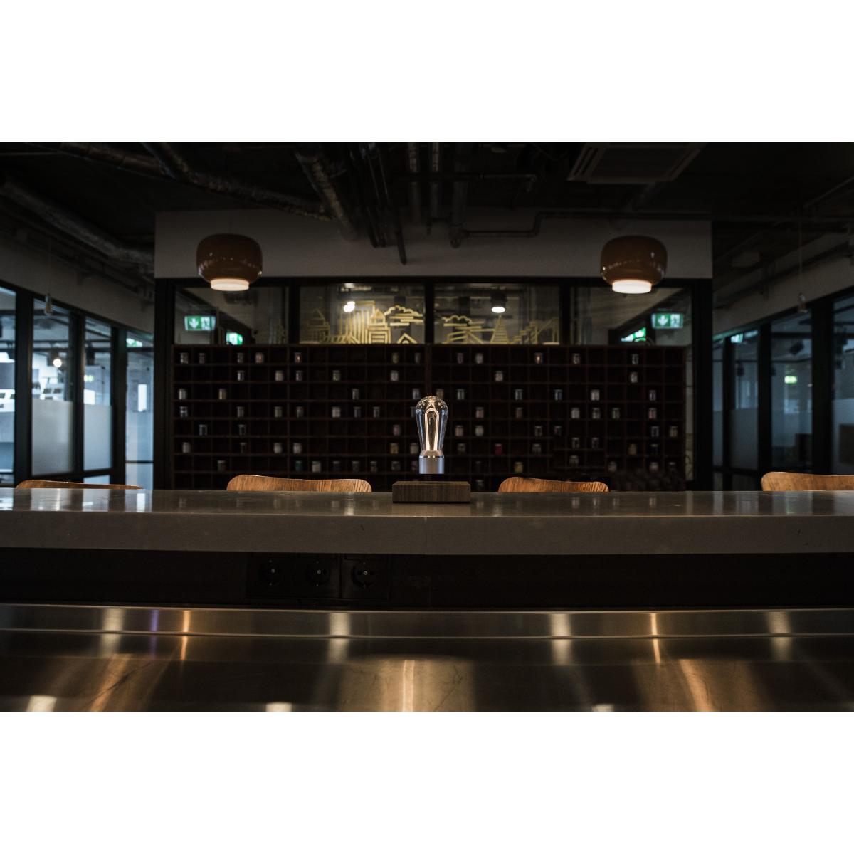 Flyte Nikola Table lamp - / Levitating bulb by Flyte Silver/Natural wood/Metal – image 9