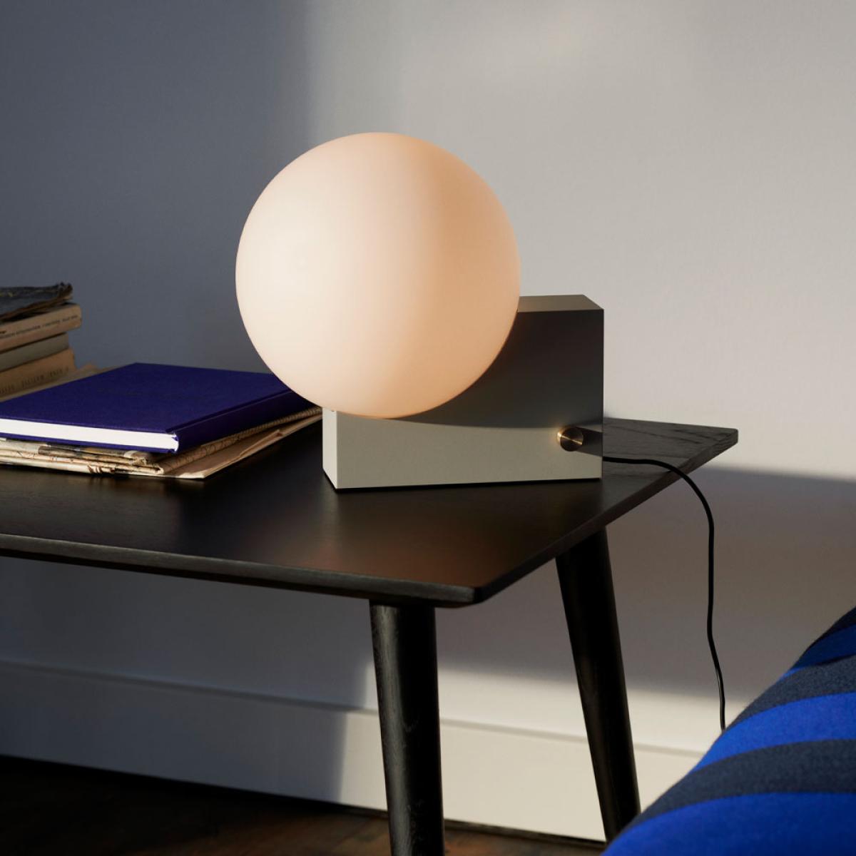 &Tradition Journey SHY1 table lamp Silk grey – image 2