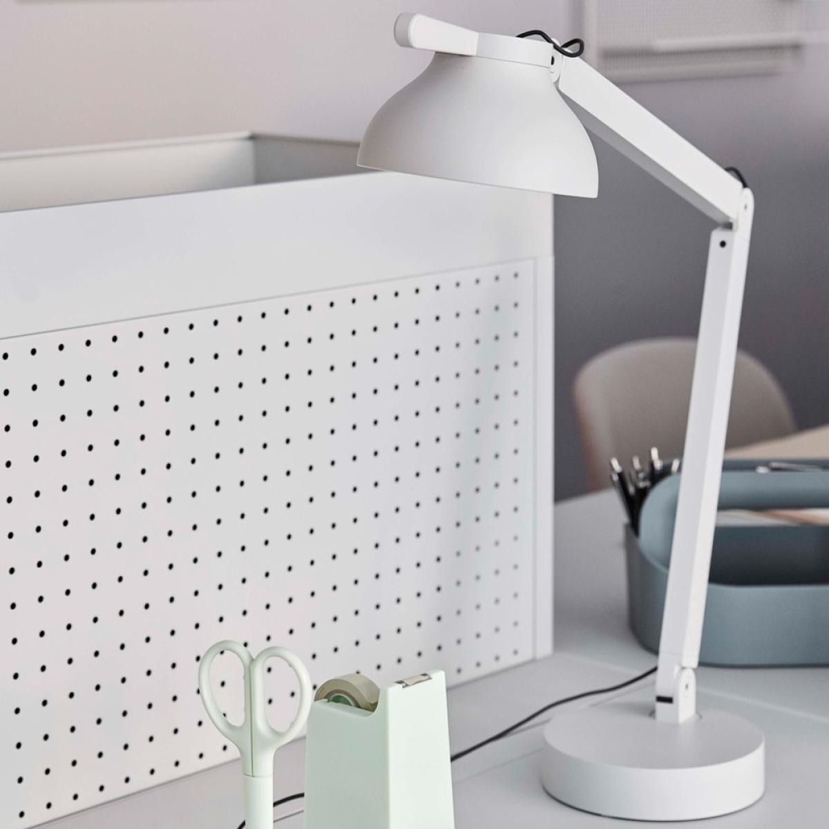 HAY PC Double arm table lamp Ash grey with lamp base – image 3