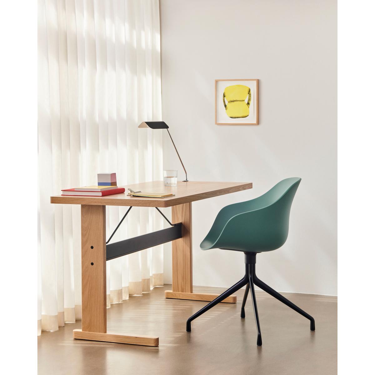 HAY Apex Clip desk lamp Iron black – image 3
