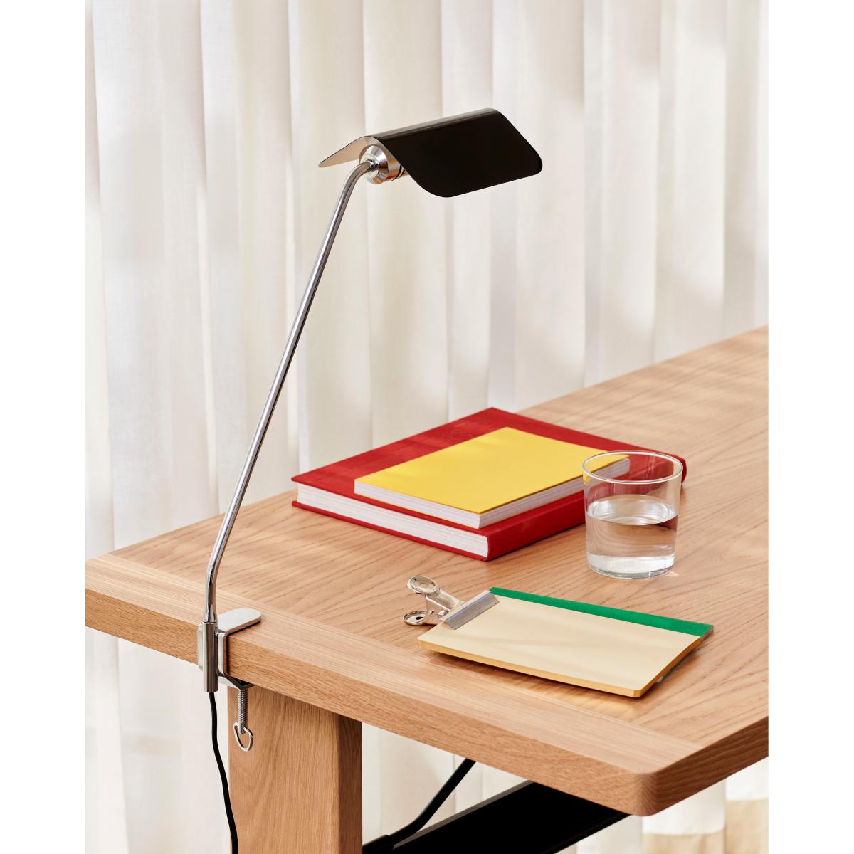 HAY Apex Clip desk lamp Iron black – image 4