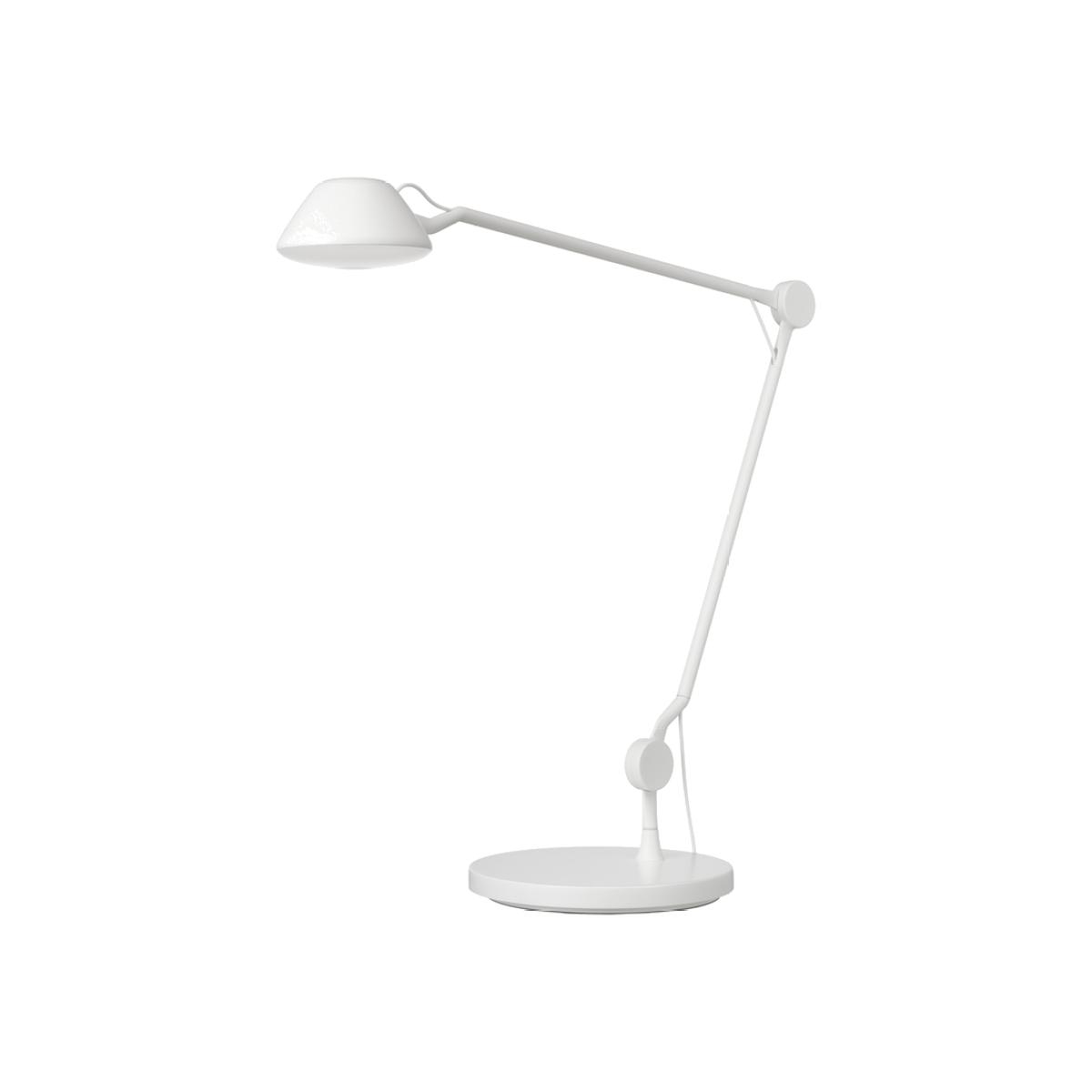 Fritz Hansen AQ01 table lamp White – image 1