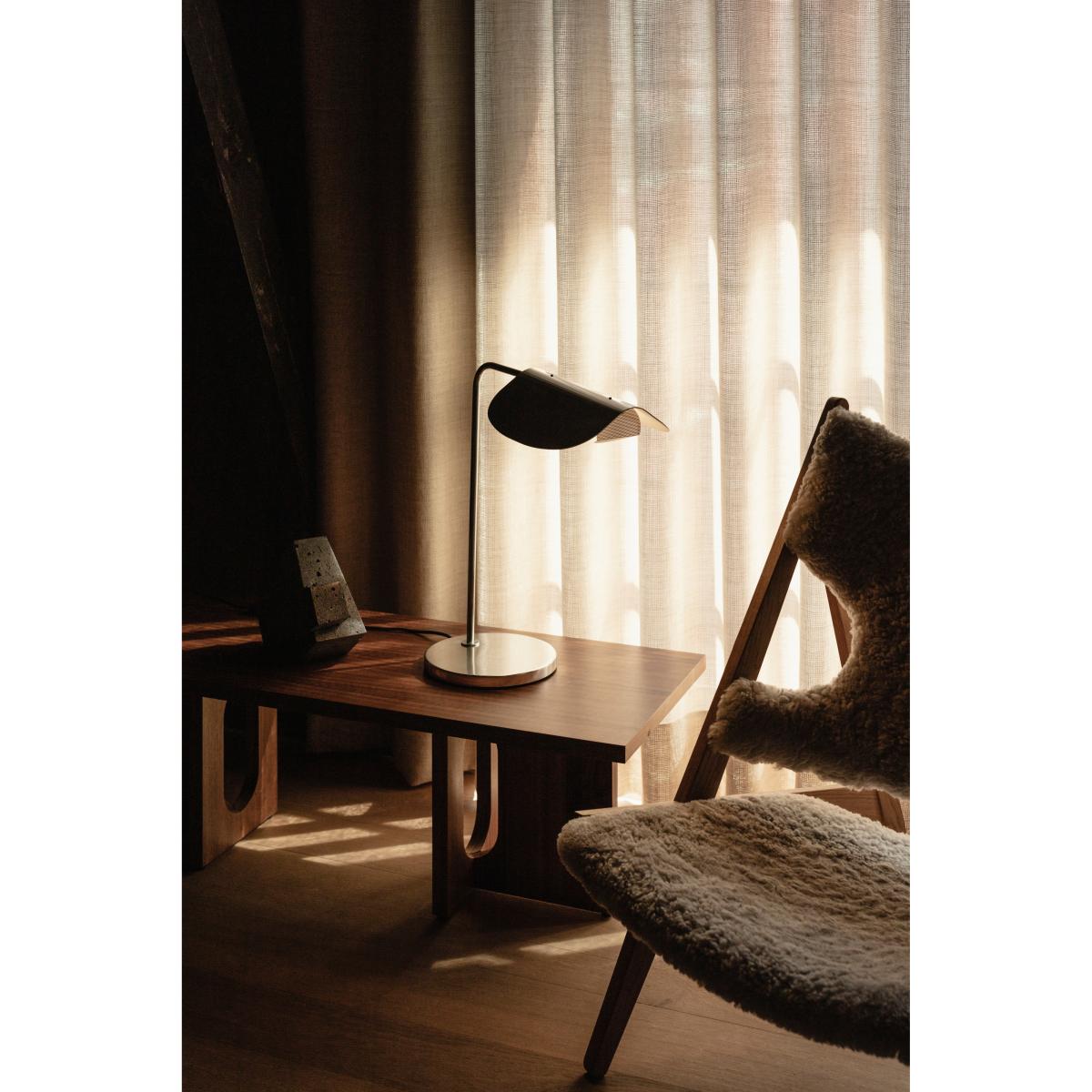 Audo Copenhagen Wing table lamp 56 cm Aluminium – image 6