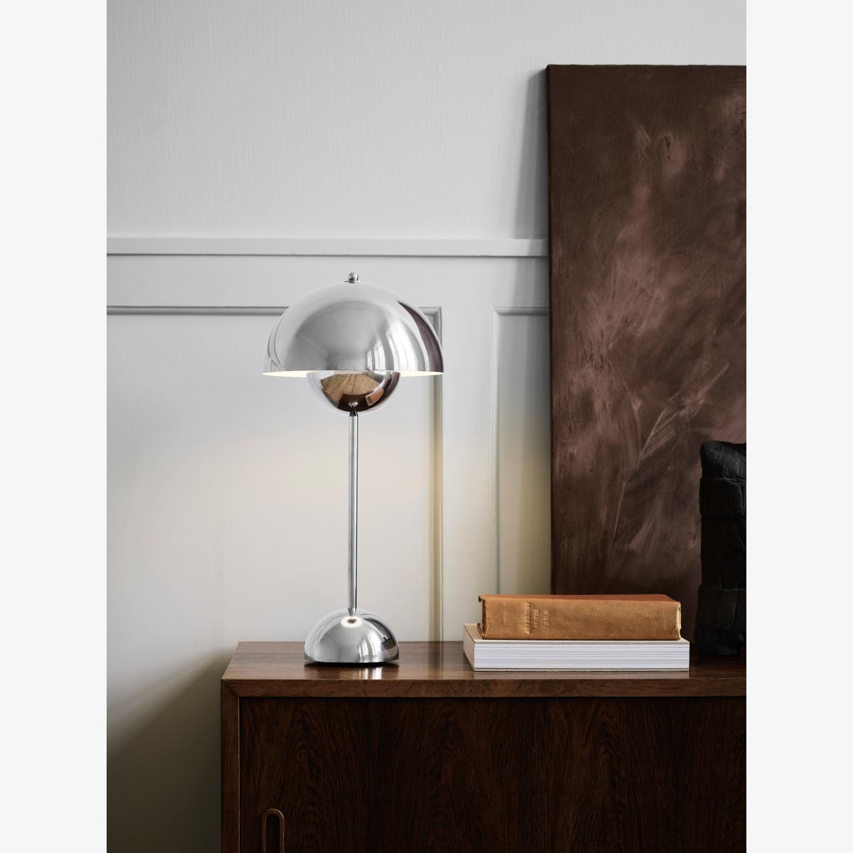 &Tradition FlowerPot VP3 table lamp Chrome-plated – image 1