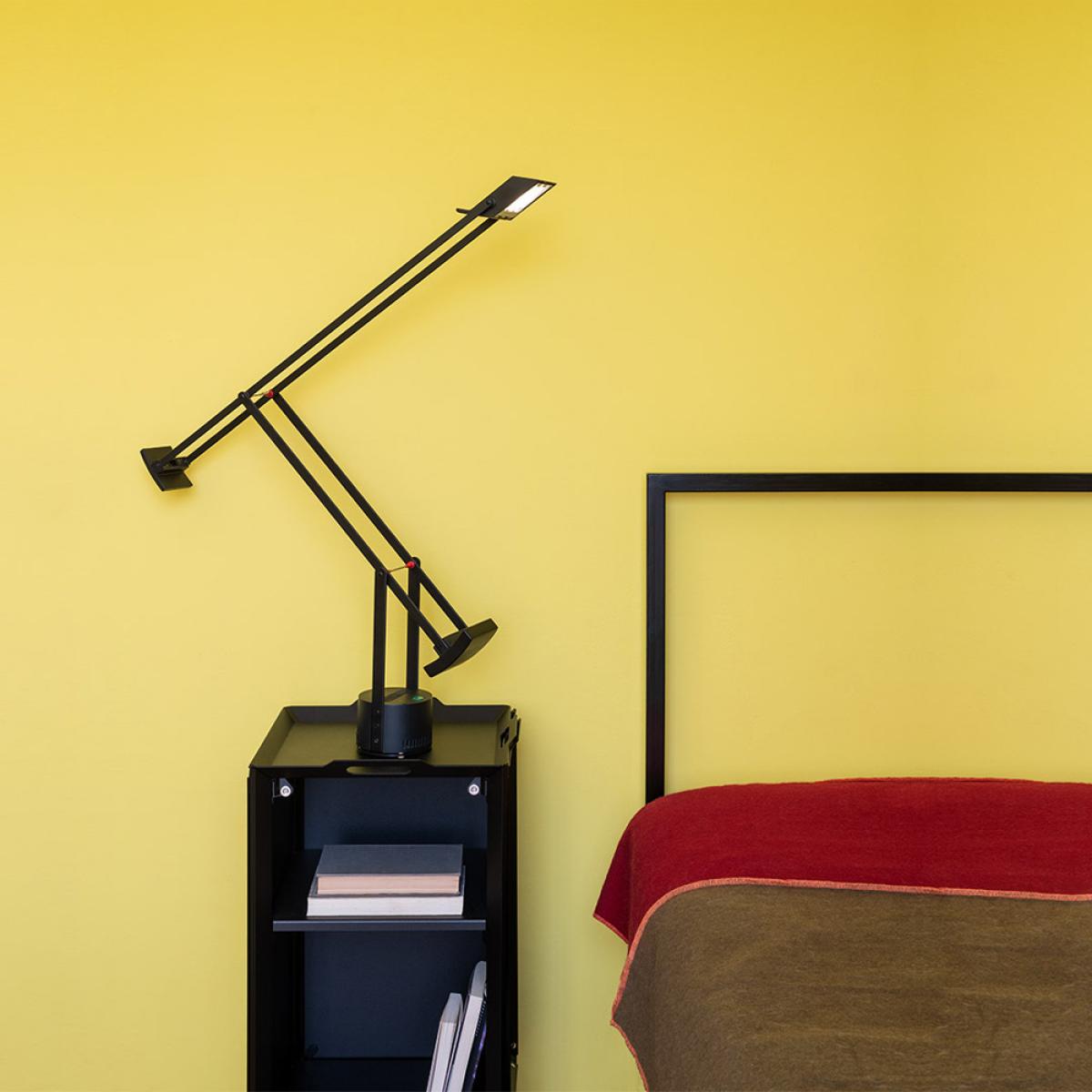 Artemide Tizio table lamp – image 3